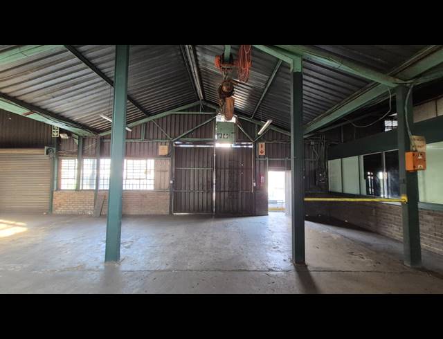 1,594M² FACTORY TO LET IN ANDERBOLT
